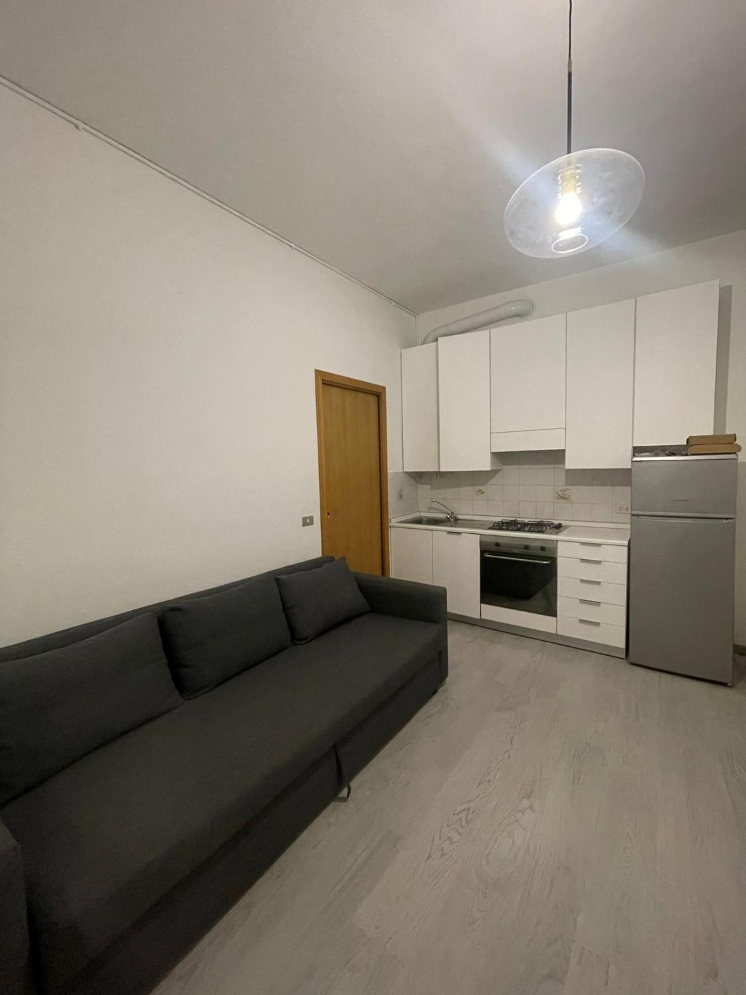 Lovely Apartment Near Centrale มิลาน ภายนอก รูปภาพ